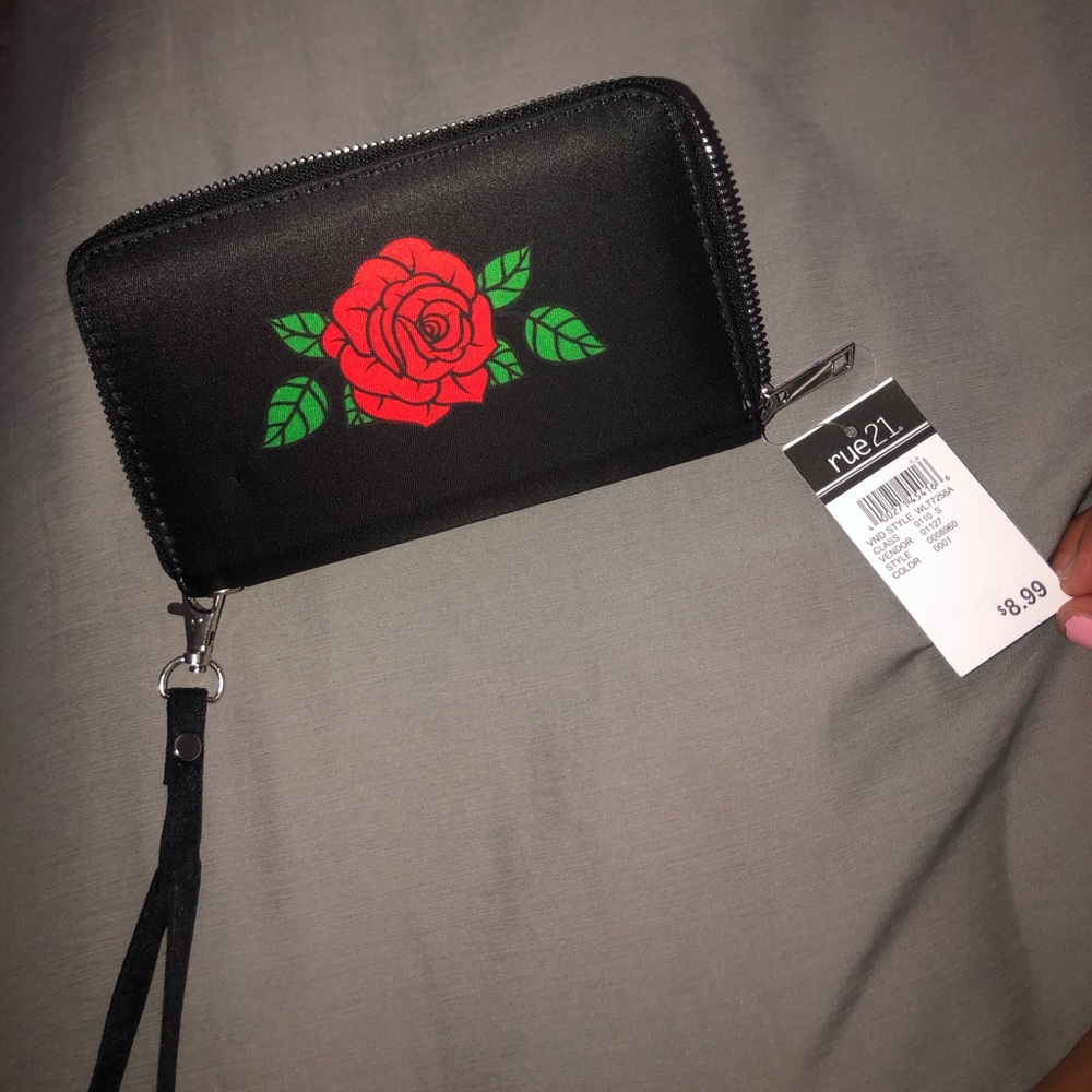 Rue 21 rose wallet